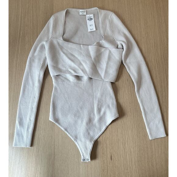 NWT Abercrombie & Fitch Soft Ribbed Wrap Bodysuit Size Medium - Picture 2 of 7